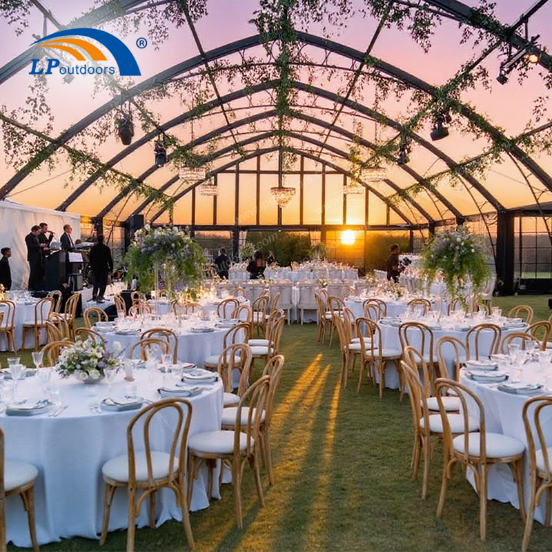 Carpas de invernadero de arco de lujo: la elegancia retro se une al moderno espacio para eventos al aire libre