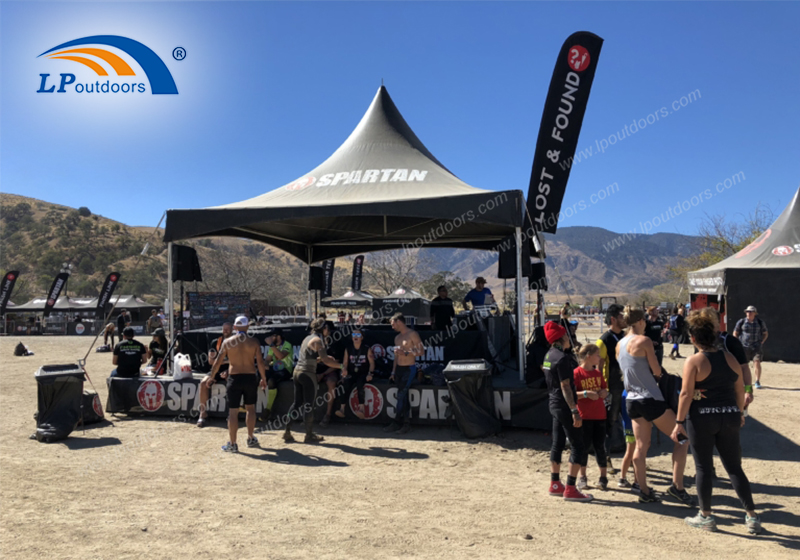Soluciones de estructuras temporales y carpas para eventos Spartan Race