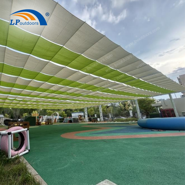 Pérgola retráctil de HDPE con tela exterior duradera para protegerse del sol