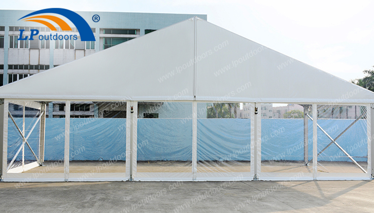 Carpa con marquesina central de 15 m