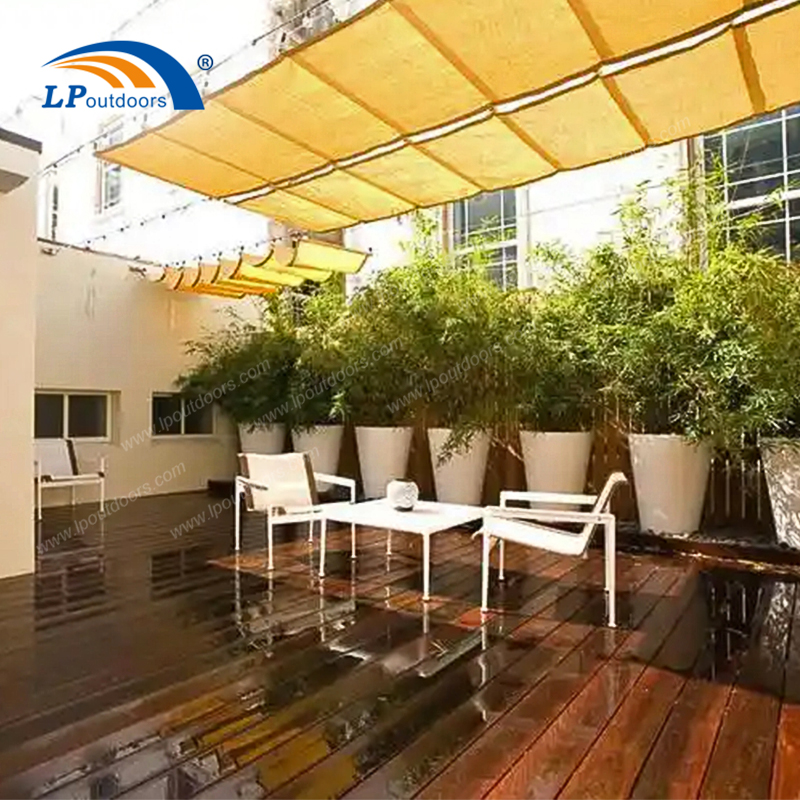 Pérgola moderna y segura con cubierta retráctil de HDPE para áreas de juegos infantiles