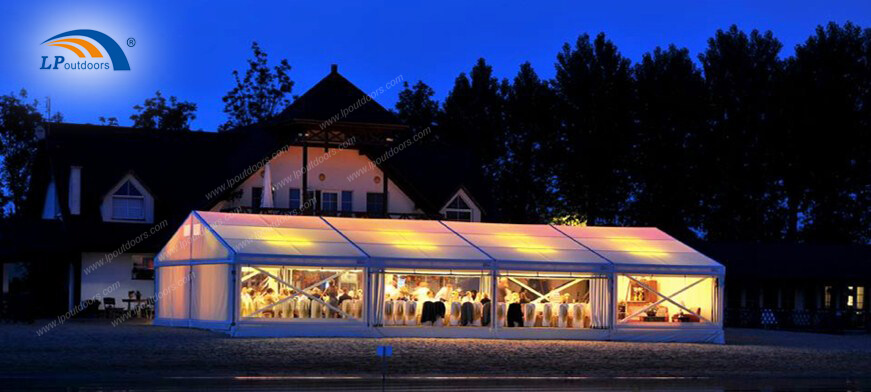 Carpa para eventos con estructura de aluminio pequeña y techo de PVC transparente para fiestas de celebración de hoteles al aire libre (1)