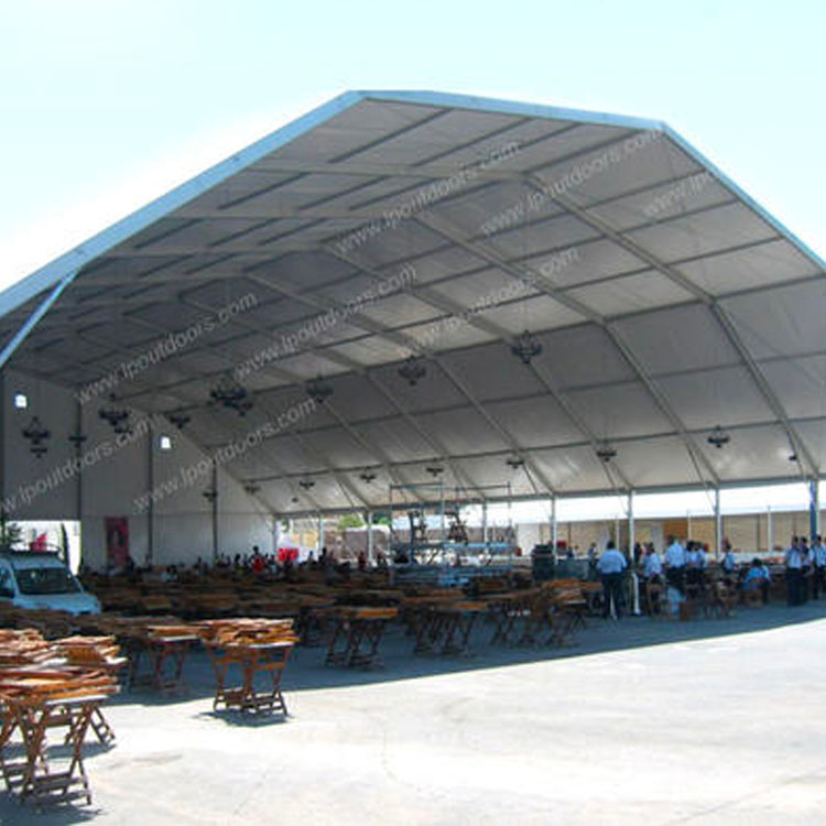 Edificio de fiesta temporal de carpa poligonal de lujo para evento Haji 