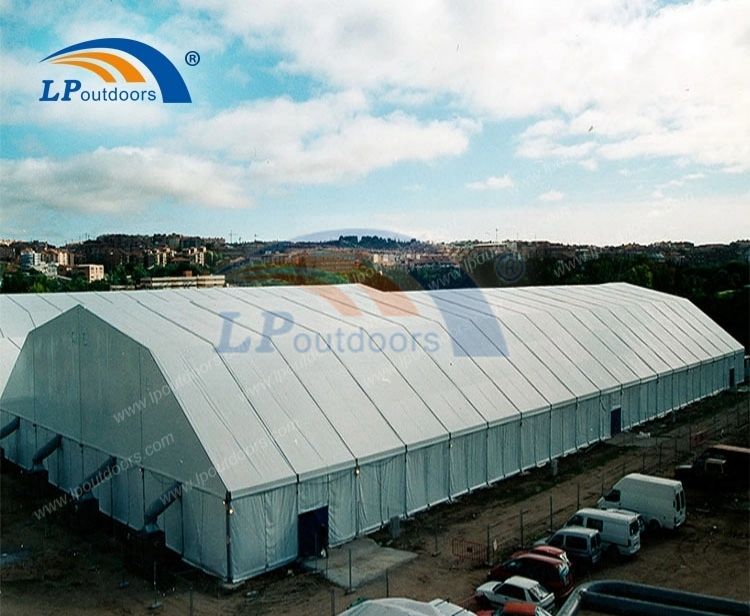 Carpas m&eacute;dicas confiables y edificios temporales aislados de LP Outdoors.jpg