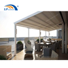 Sistema de techo retráctil de aluminio con control remoto de Gazebo en Villa